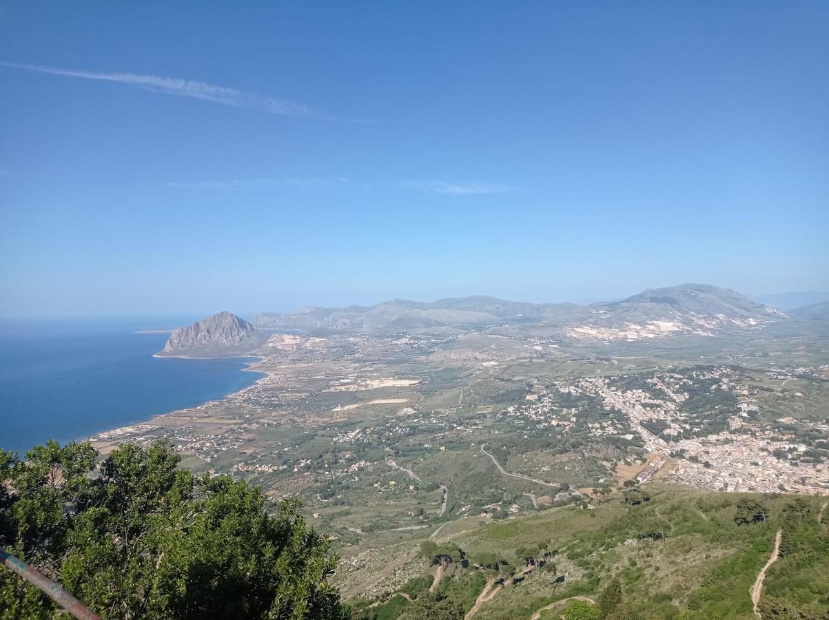 Vento Di Grecale Lägenhet Trapani Exteriör bild